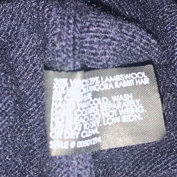 BEAUTIFUL WARM RELAXED FIT CLUB MONACO SWEATER - Picture 8 of 8